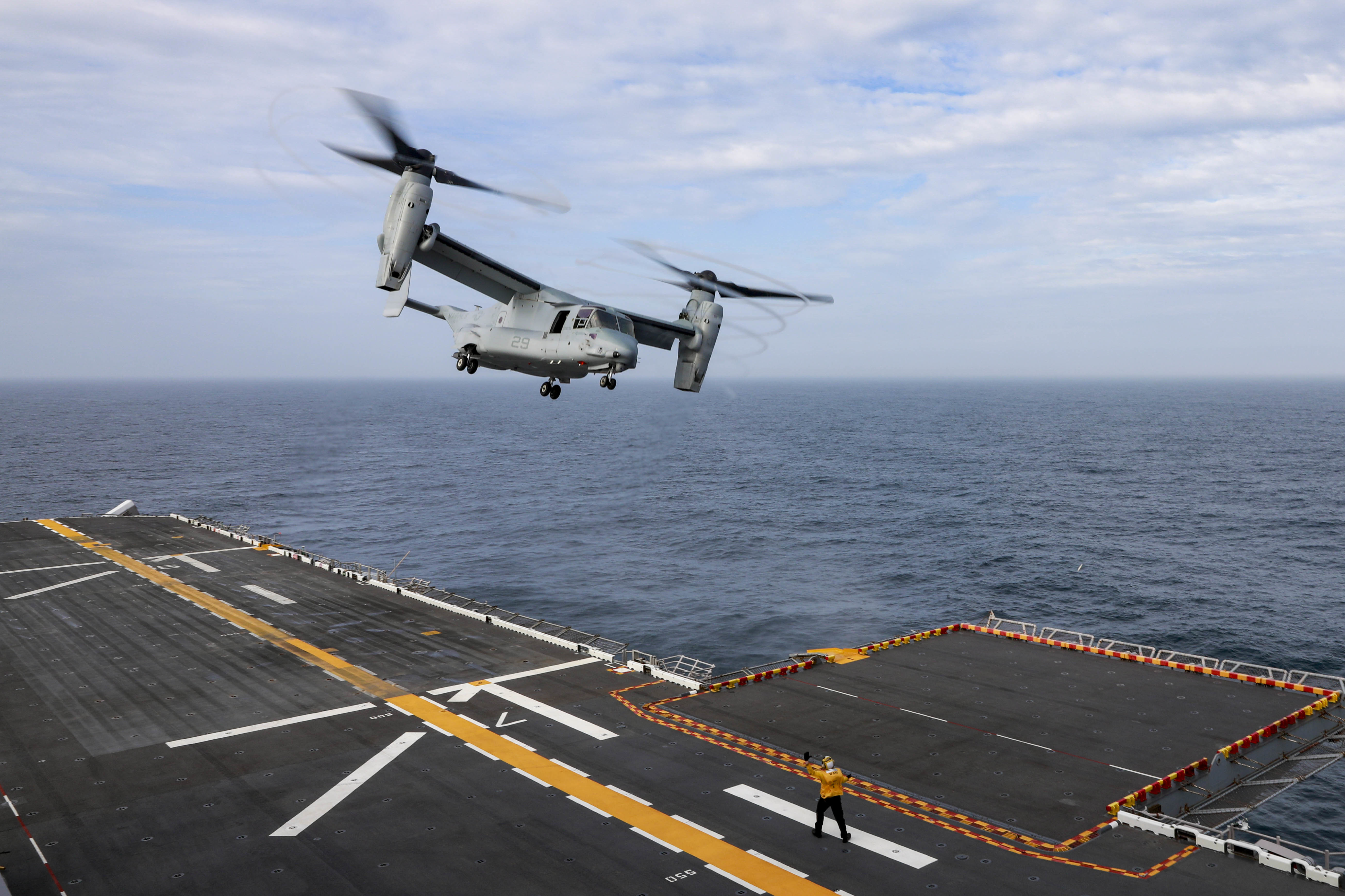 An MV-22 Osprey takes off from the flight deck of the amphibious assault ship USS Wasp (LHD 1). (U.S. Navy photo by Mass Communication Specialist 3rd Class Benjamin F. Davella III)