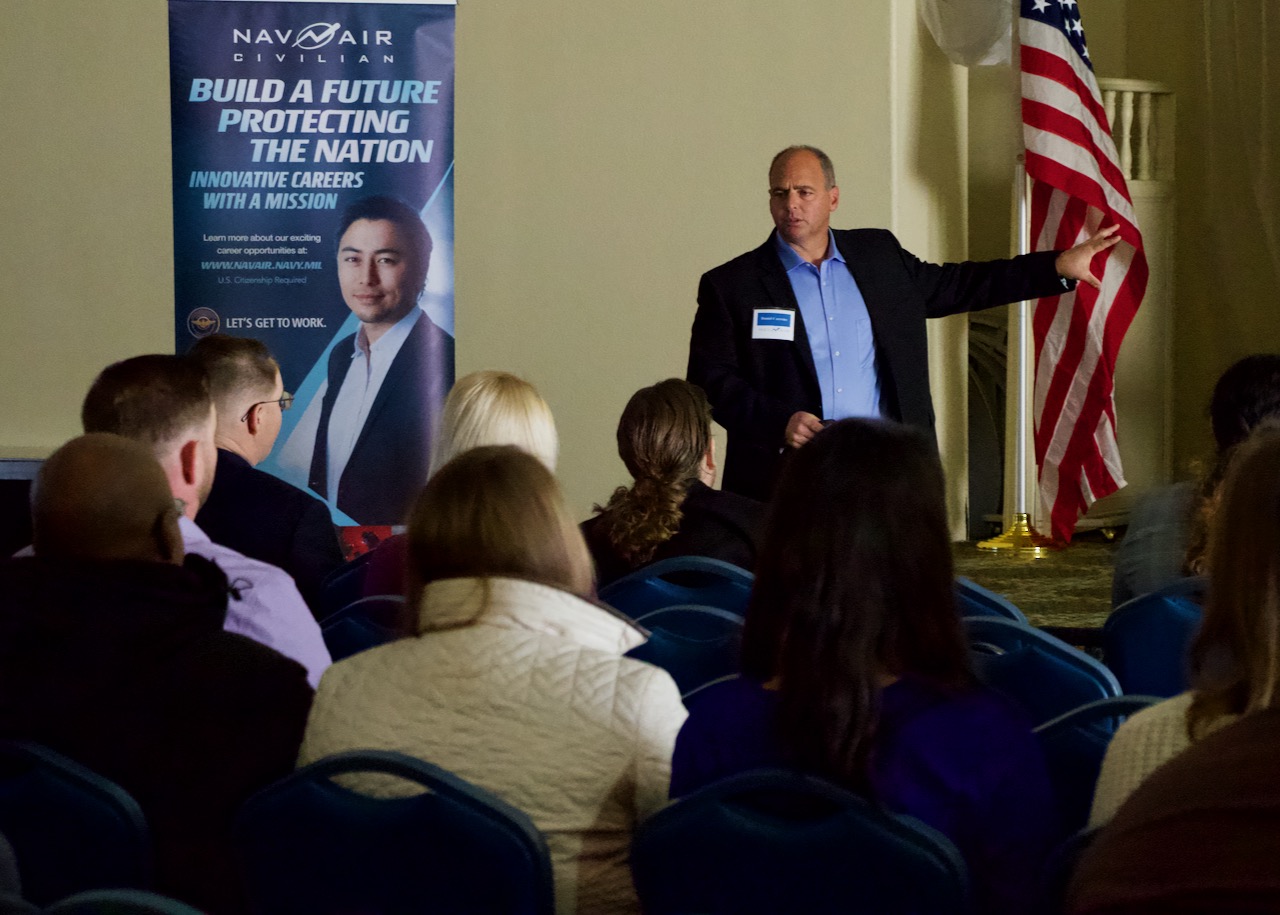 Dan Carreño presents a command overview 