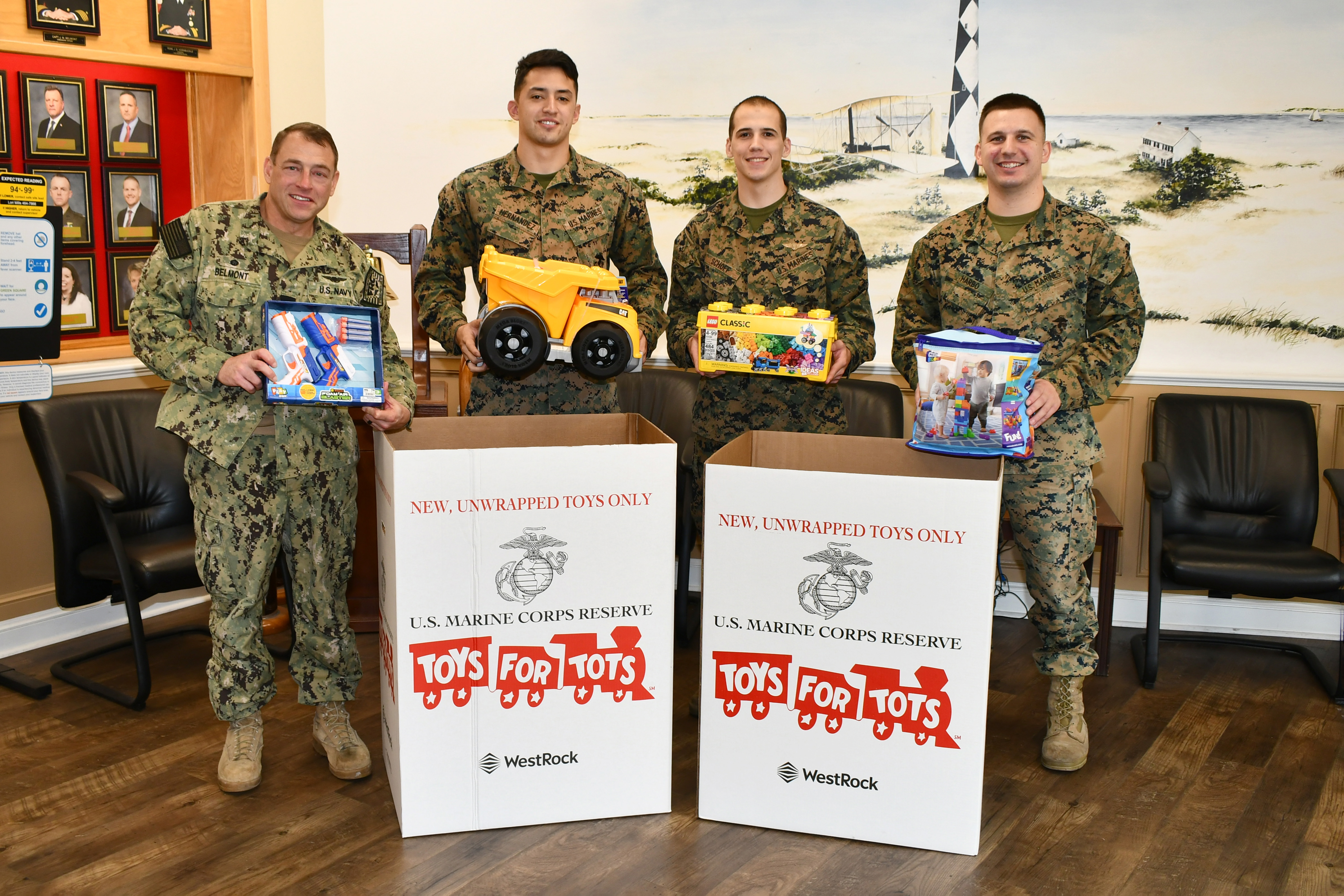 FRCE Commanding Officer and Marines support Toys for Tots