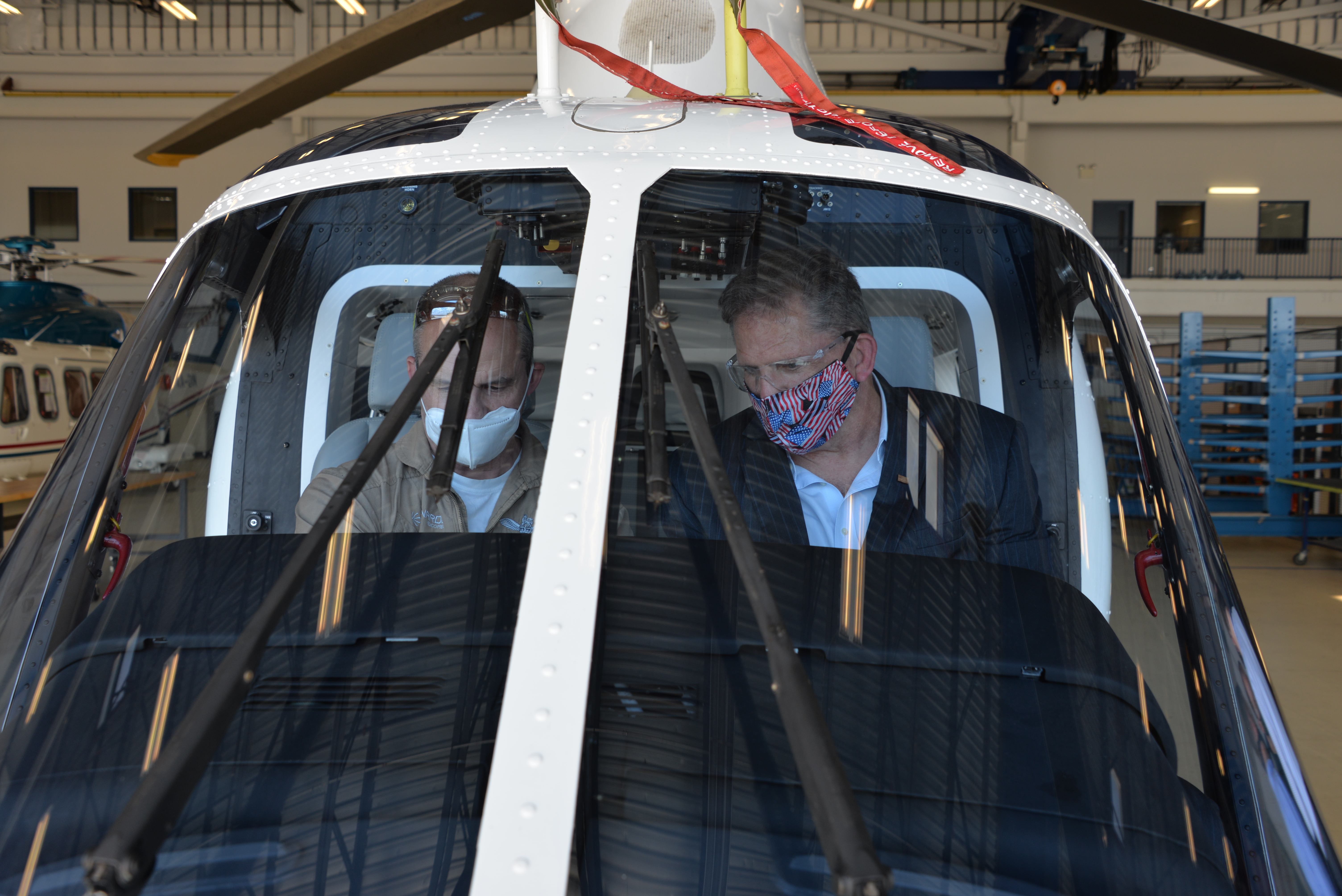 ASN(RDA) Geurts gets firsthand look at new helo trainer