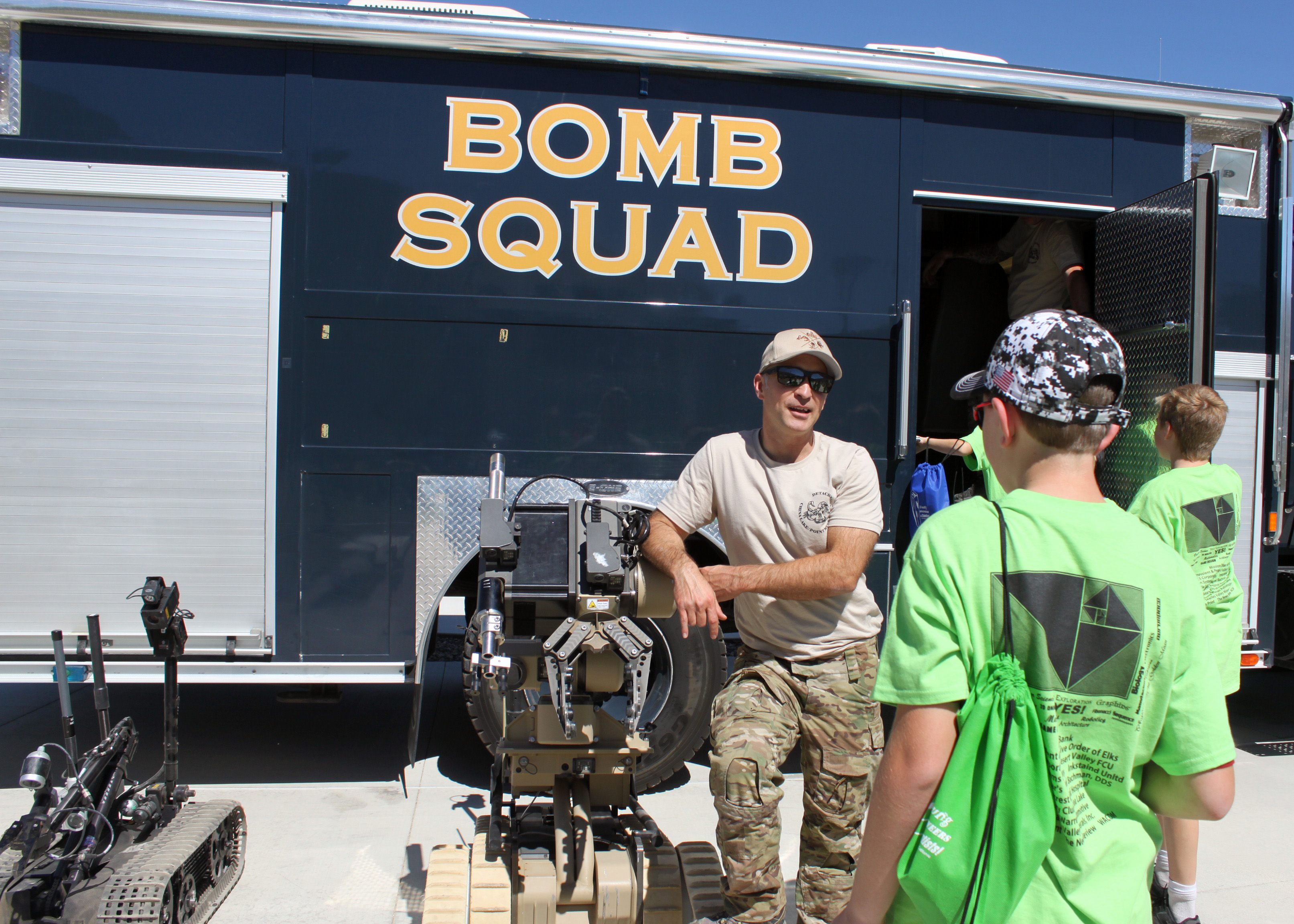 YES, bomb squad.jpg