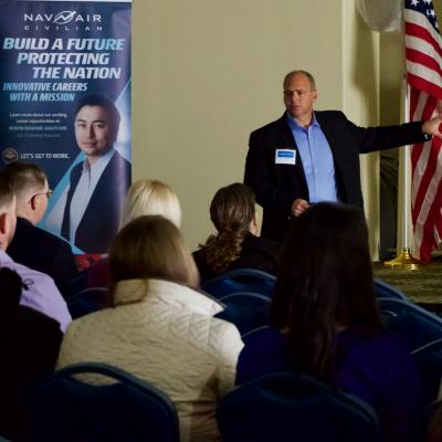 Dan Carreño presents a command overview 