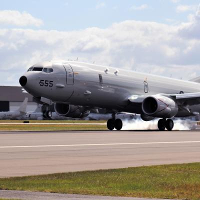 A P-8A Poseidon lands at NAS Jakcsonville 