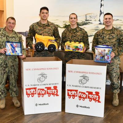 FRCE Commanding Officer and Marines support Toys for Tots