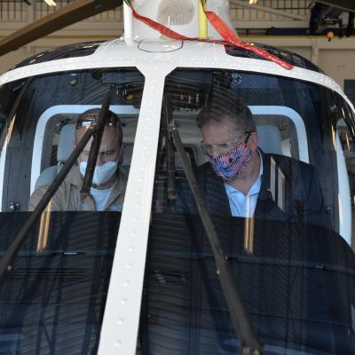 ASN(RDA) Geurts gets firsthand look at new helo trainer