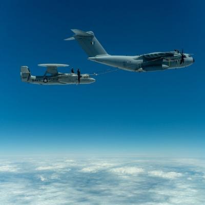 E-2D aerial refueling with French A400M