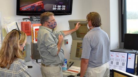 ASN(RDA) James Geurts visits the maintenance workstation for the Electromagnetic Aircraft Launch System